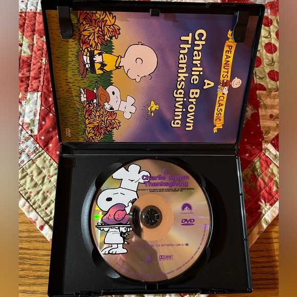 Peanuts Media Peanuts Classic Holiday Collection 3 Dvd Boxed Set